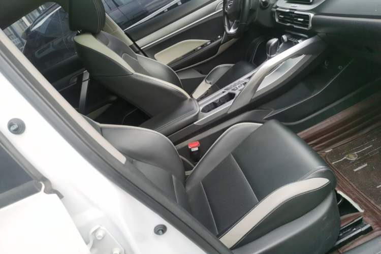 Used Geely Auto Coolray 2020 PRO 240T DCT Hunter Right Front Seat