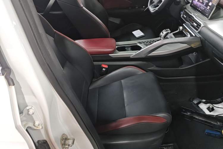 Used Geely Auto Coolray 2020 PRO 260T DCT Knight Right Front Seat