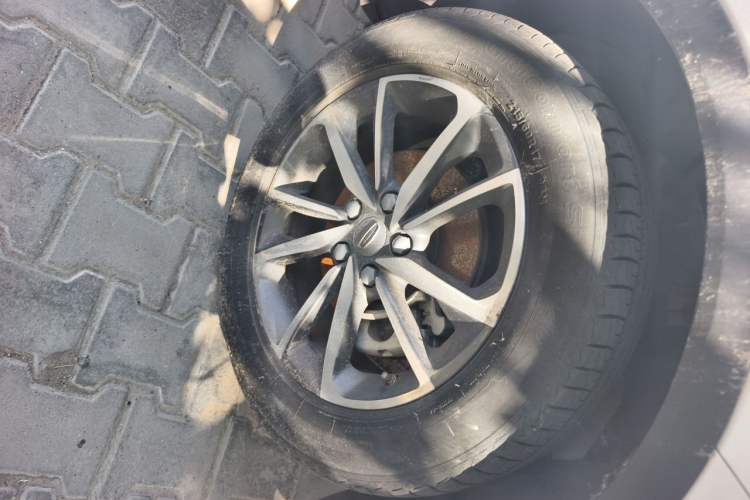 Used Geely Auto Coolray 2020 PRO 240T DCT Hunter Right Front Wheel Hub