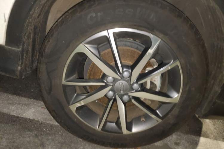 Used Geely Auto Coolray 2020 Facelift 240T DCT Hunter Right Front Wheel Hub