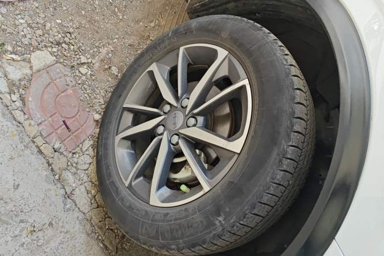Used Geely Auto Coolray 2020 Facelift 240T DCT Hunter Right Front Wheel Hub
