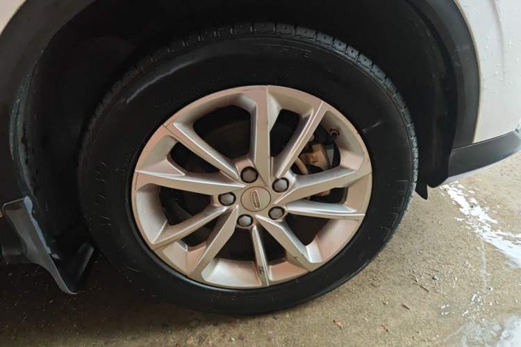 Used Geely Auto Coolray 2020 PRO 240T DCT Hunter Right Front Wheel Hub