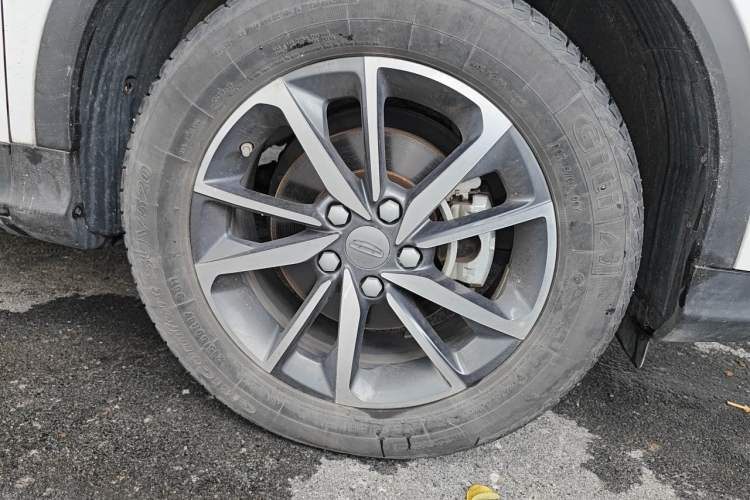Used Geely Auto Coolray 2020 Facelift 240T DCT Hunter Right Front Wheel Hub
