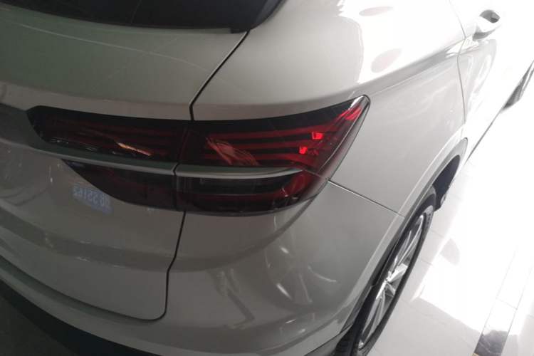 Used Geely Auto Coolray 2020 PRO 240T Manual Shooter Right Rear Taillight