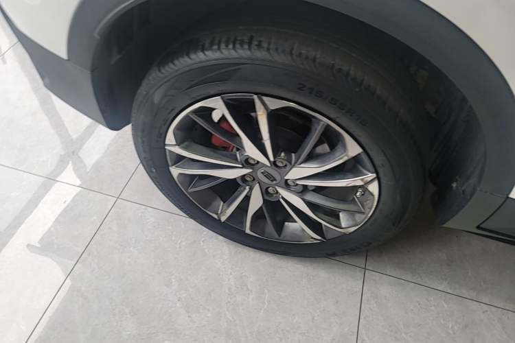 Used Geely Auto Coolray 2020 PRO 260T DCT Knight Right Rear Wheel Hub