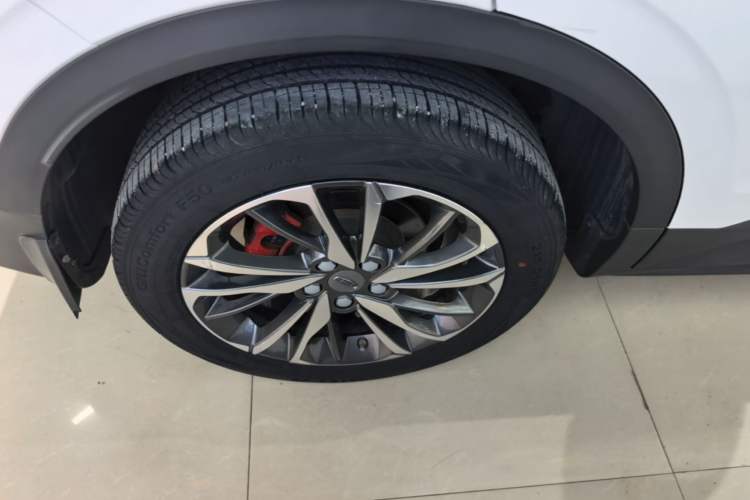 Used Geely Auto Coolray 2020 PRO 260T DCT Knight Right Rear Wheel Hub