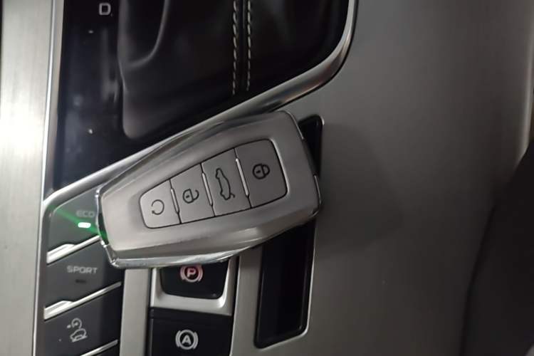 Used Geely Auto Coolray 2020 PRO 240T DCT Hunter Vehicle Key