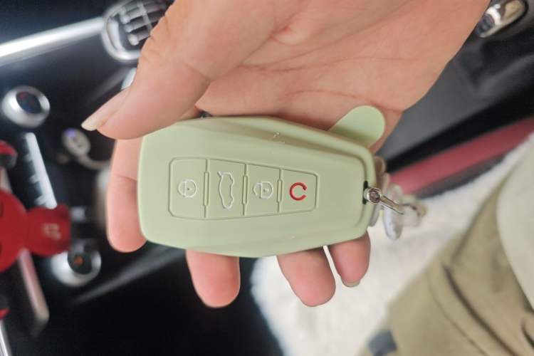 Used Geely Auto Coolray 2020 240T Manual Archer Vehicle Key