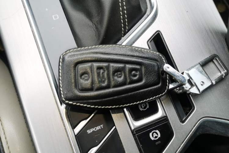 Used Geely Auto Coolray 2020 PRO 240T DCT Hunter Vehicle Key