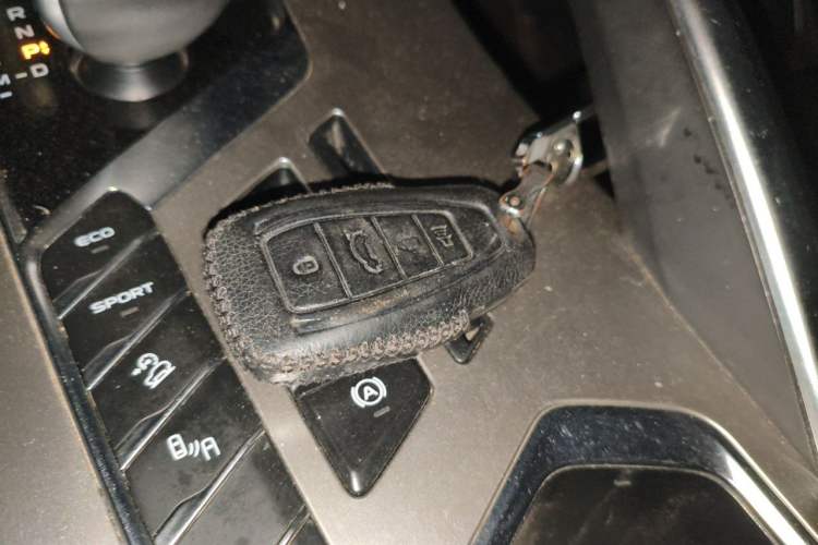 Used Geely Auto Coolray 2020 PRO 260T DCT Knight Vehicle Key