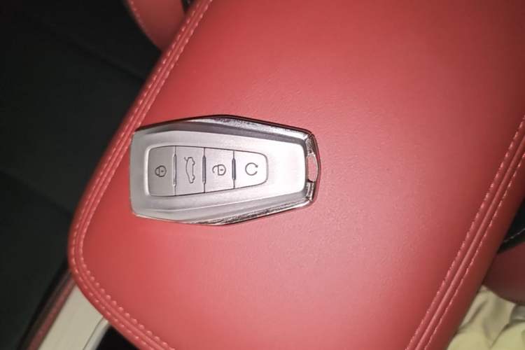Used Geely Auto Coolray 2020 PRO 260T DCT Battle Vehicle Key