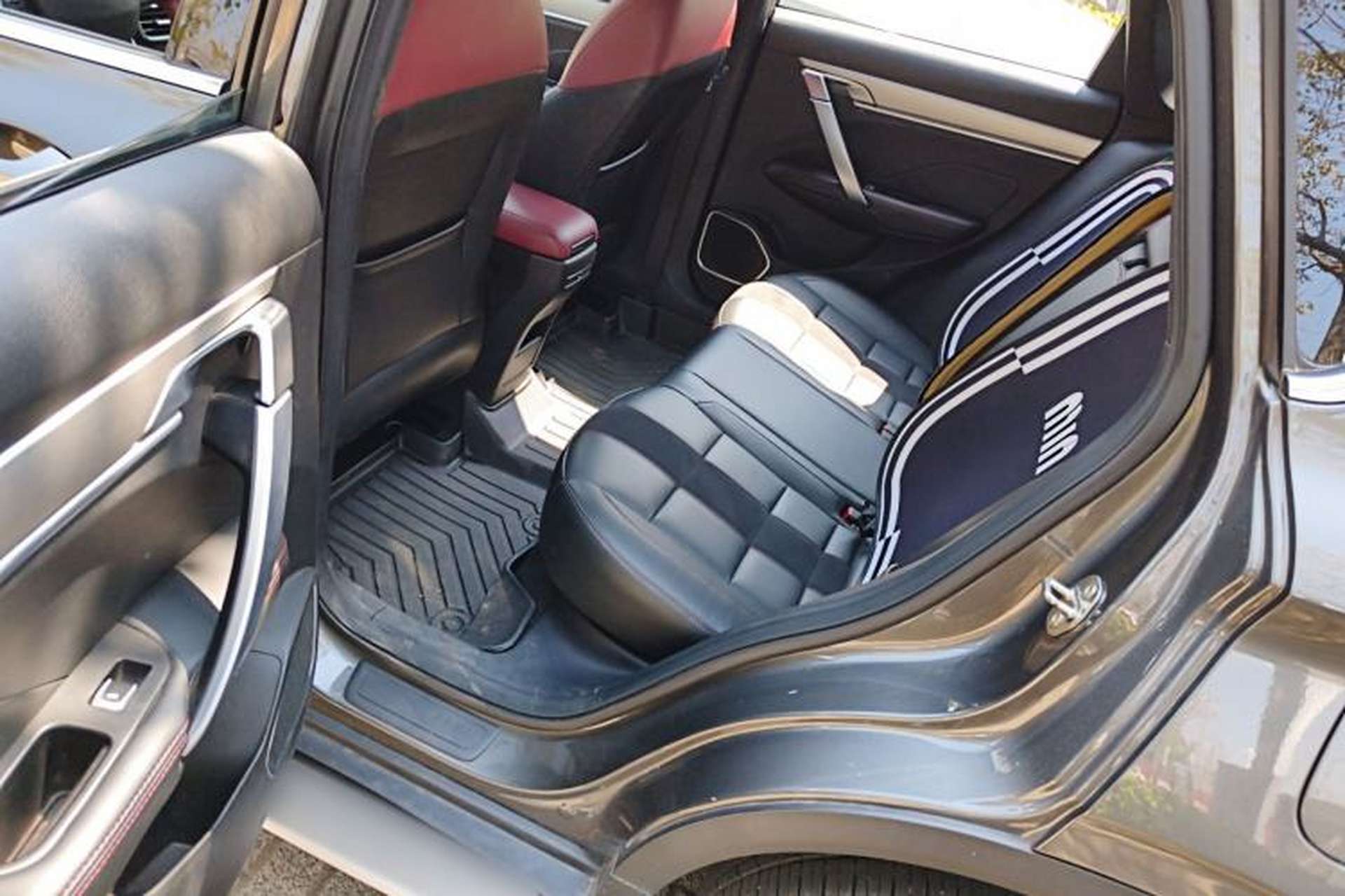 Used Geely Auto Coolray 2021 1.5TD DCT Starry Edition Left Rear Seat
