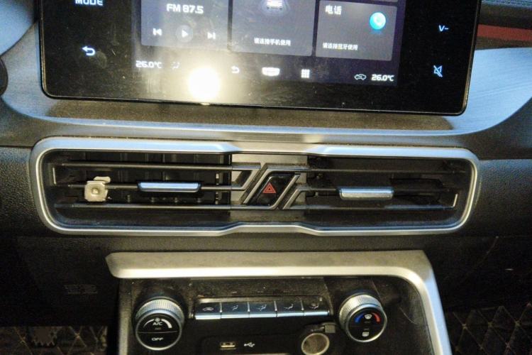 Used Geely Auto Coolray 2021 1.4T Manual Gold Edition Audio And AC Panel