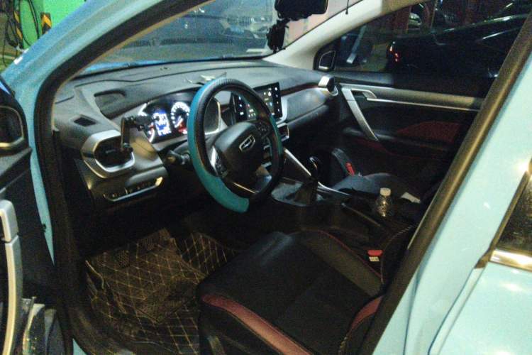 Used Geely Auto Coolray 2021 1.4T Manual Gold Edition Interior 3