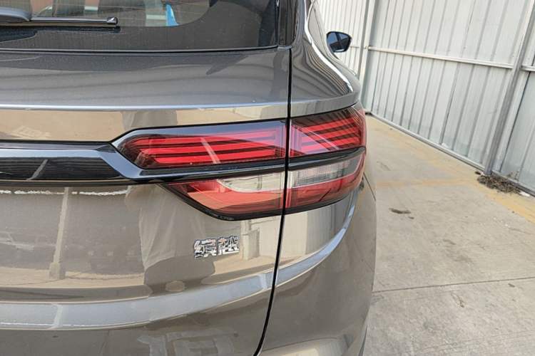 Used Geely Auto Coolray 2021 1.5TD DCT Glory Edition Exterior 3