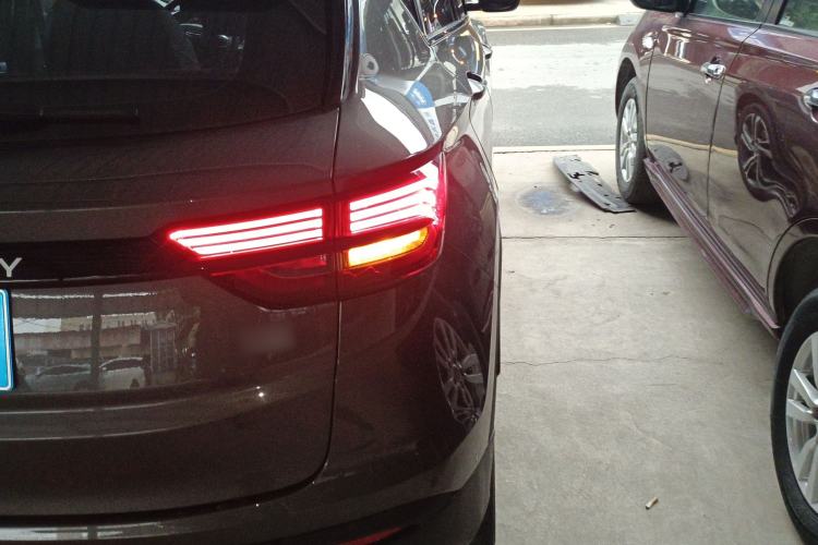 Used Geely Auto Coolray 2021 1.4T DCT Diamond Edition Exterior 3