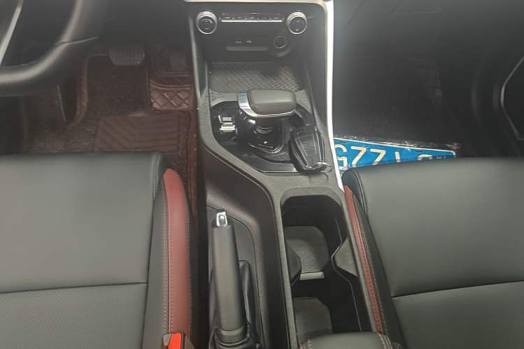 Used Geely Auto Coolray 2021 1.4T DCT Platinum Edition Gear Lever