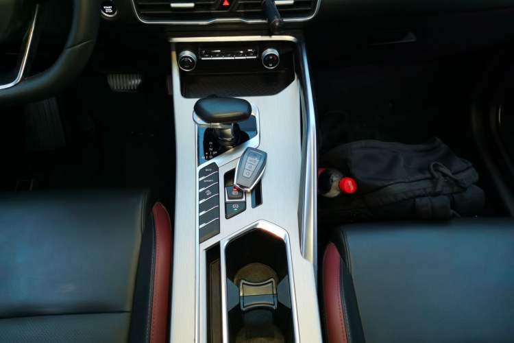 Used Geely Auto Coolray 2021 1.4T DCT Diamond Edition Gear Lever