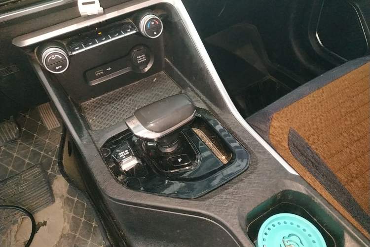 Used Geely Auto Coolray 2021 1.4T DCT Platinum Edition Gear Lever
