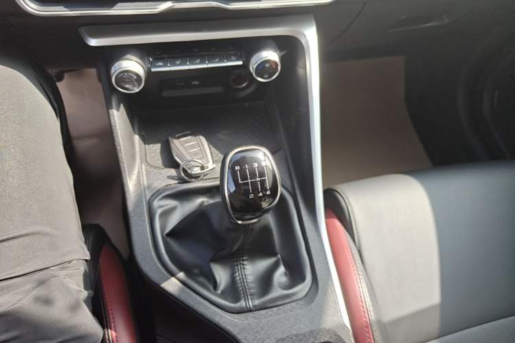 Used Geely Auto Coolray 2021 1.4T Manual Gold Edition Gear Lever