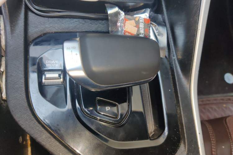 Used Geely Auto Coolray 2021 1.4T DCT Platinum Edition Gear Lever
