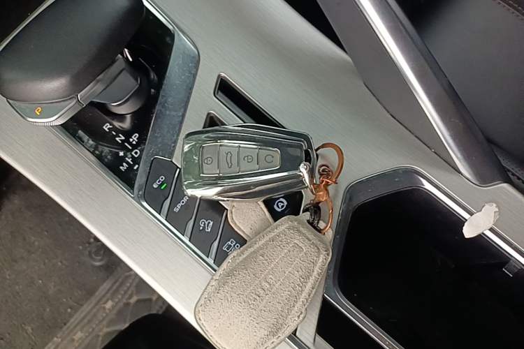 Used Geely Auto Coolray 2021 1.5TD DCT Battle Interior 1