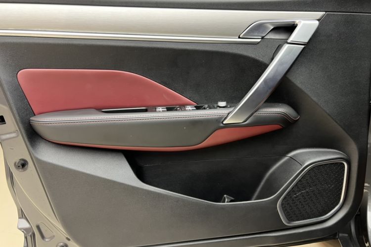 Used Geely Auto Coolray 2021 1.4T DCT Platinum Edition Interior 12