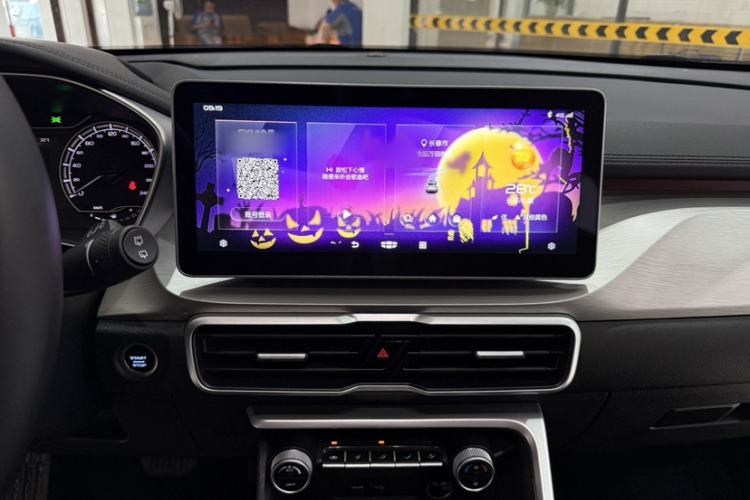 Used Geely Auto Coolray 2021 1.4T DCT Platinum Edition Interior 3