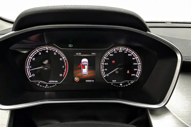 Used Geely Auto Coolray 2021 1.4T DCT Diamond Edition Interior 4