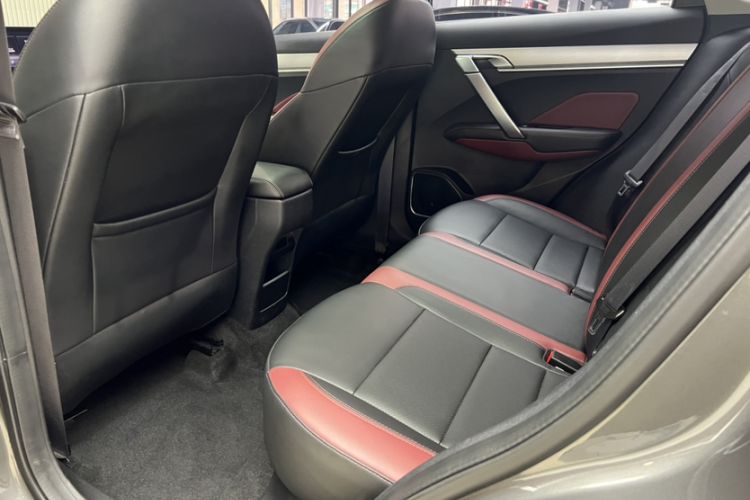 Used Geely Auto Coolray 2021 1.4T DCT Platinum Edition Interior 7