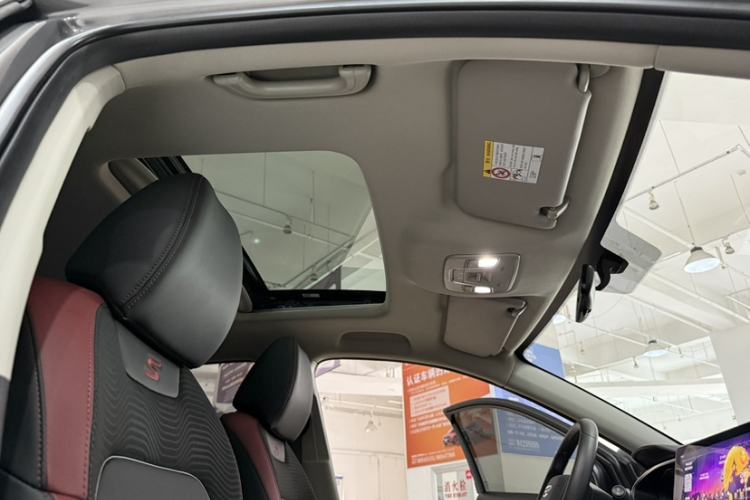 Used Geely Auto Coolray 2021 1.4T DCT Platinum Edition Interior 8