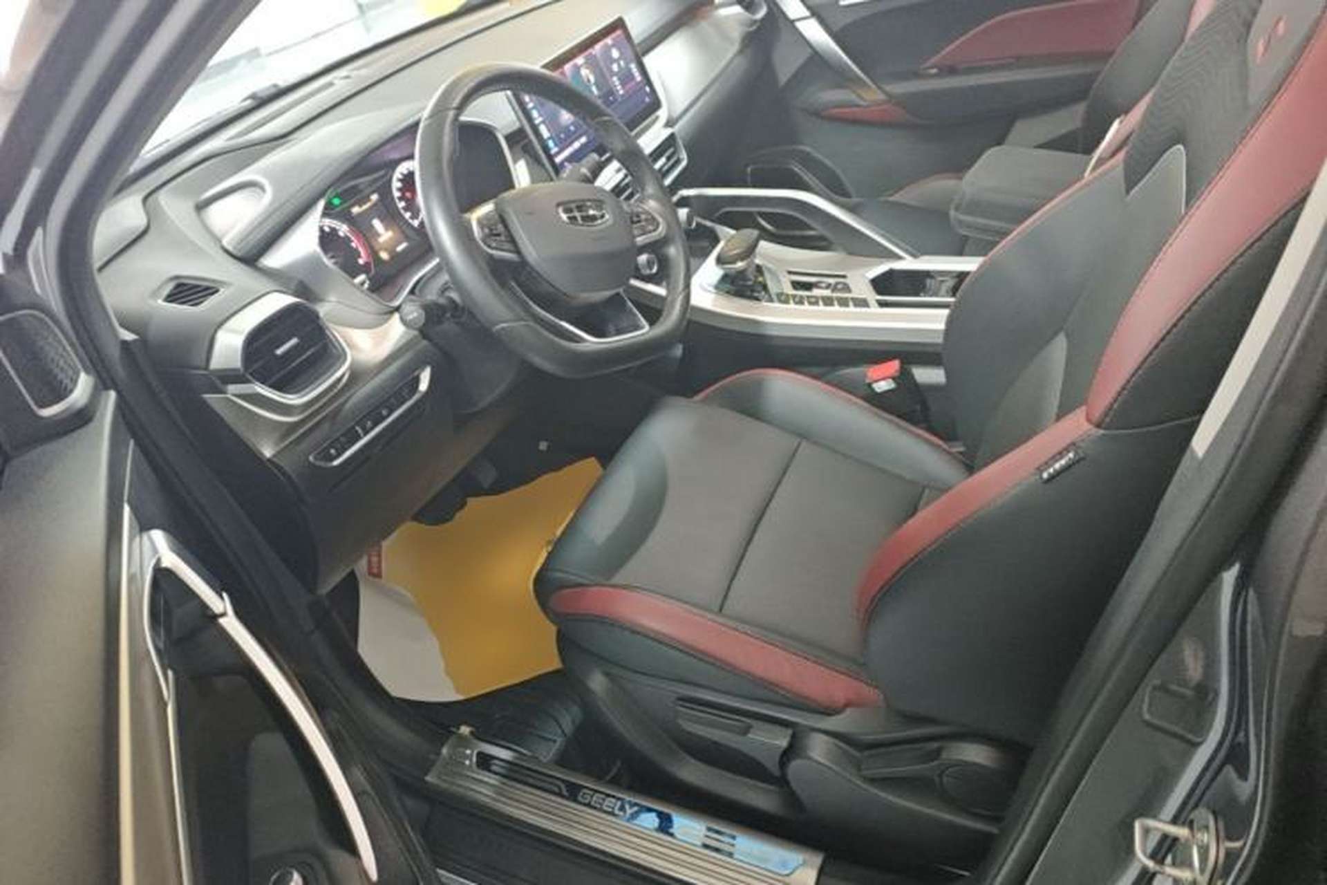 Used Geely Auto Coolray 2021 1.4T DCT Diamond Edition Left Front Seat