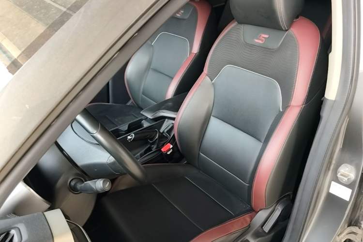 Used Geely Auto Coolray 2021 1.4T Manual Gold Edition Left Front Seat