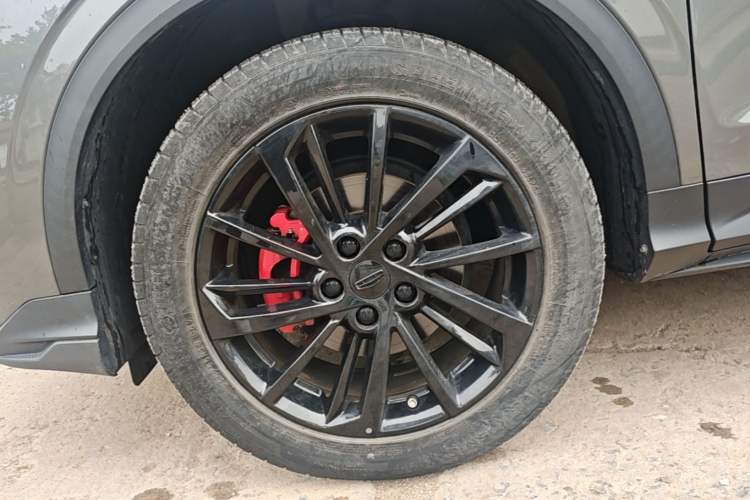 Used Geely Auto Coolray 2021 1.5TD DCT Starry Edition Left Front Wheel Hub