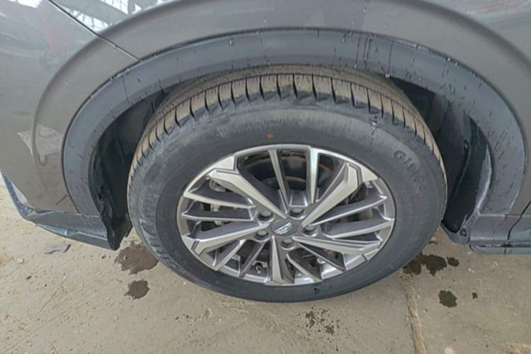 Used Geely Auto Coolray 2021 1.4T Manual Gold Edition Left Front Wheel Hub