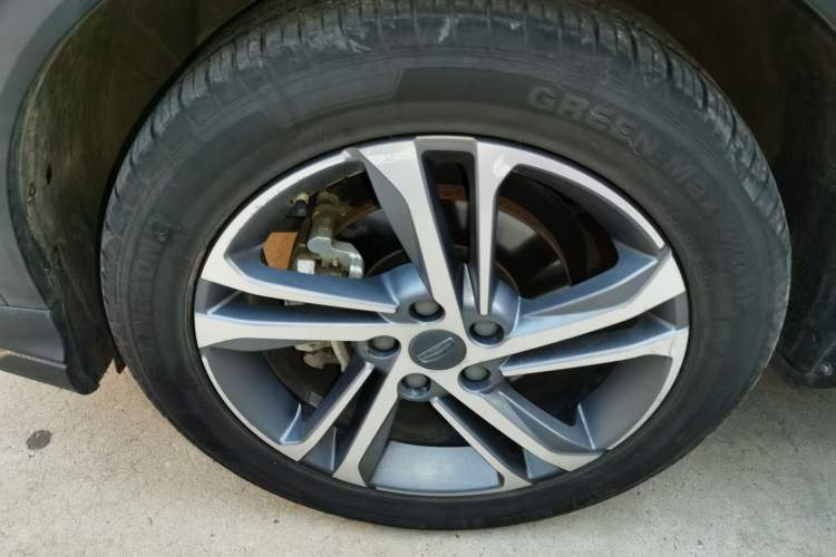 Used Geely Auto Coolray 2021 1.4T DCT Diamond Edition Left Front Wheel Hub