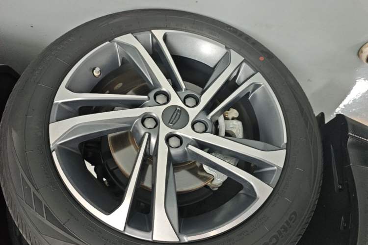 Used Geely Auto Coolray 2021 1.4T DCT Diamond Edition Left Front Wheel Hub