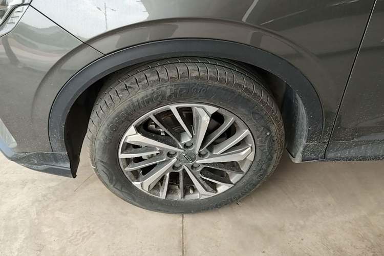 Used Geely Auto Coolray 2021 1.4T Manual Gold Edition Left Front Wheel Hub