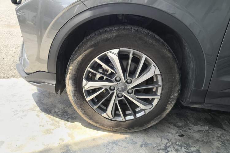 Used Geely Auto Coolray 2021 1.4T DCT Platinum Edition Left Front Wheel Hub