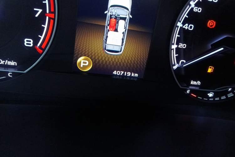 Used Geely Auto Coolray 2021 1.4T DCT Diamond Edition Odometer Close Up