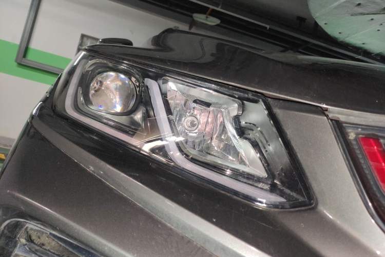 Used Geely Auto Coolray 2021 1.4T DCT Platinum Edition Right Front Headlight