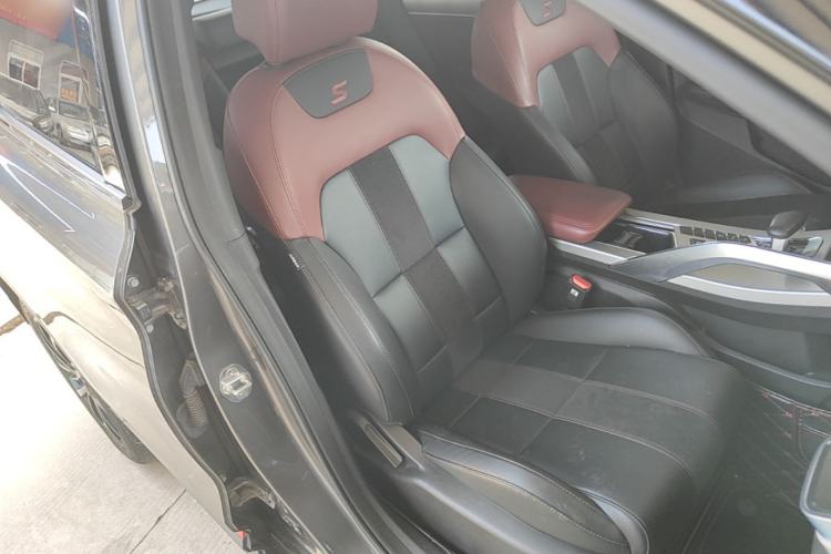 Used Geely Auto Coolray 2021 1.5TD DCT Glory Edition Right Front Seat
