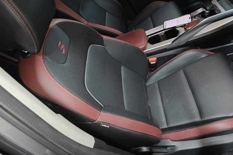 Used Geely Auto Coolray 2021 1.4T DCT Diamond Edition Right Front Seat