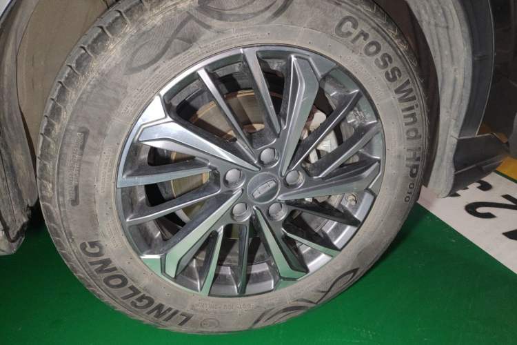 Used Geely Auto Coolray 2021 1.4T DCT Platinum Edition Right Front Wheel Hub