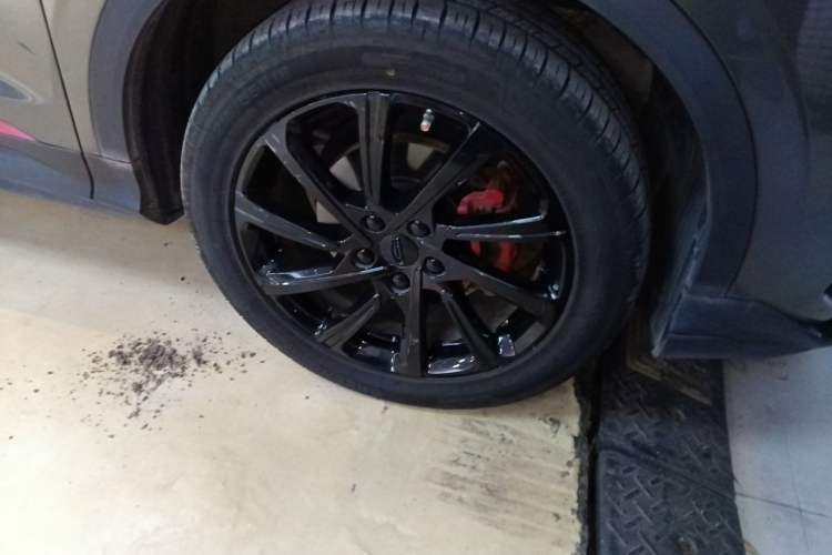 Used Geely Auto Coolray 2021 1.4T DCT Diamond Edition Right Front Wheel Hub
