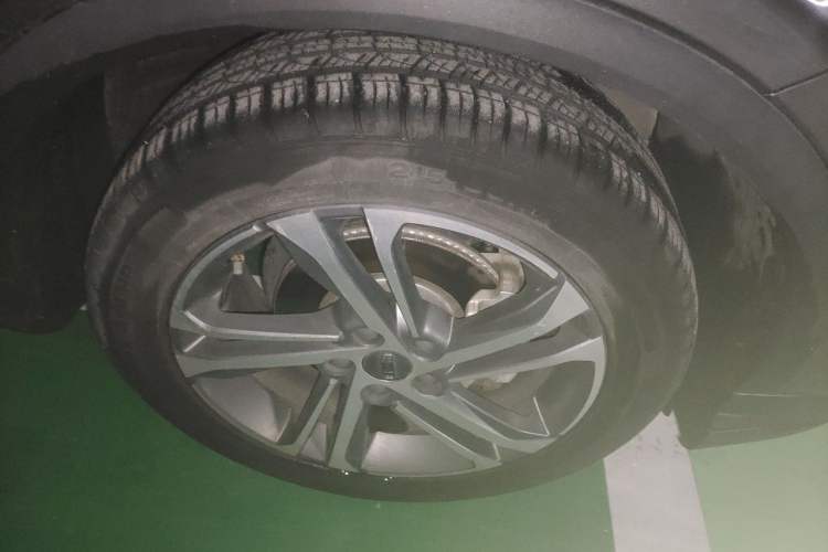 Used Geely Auto Coolray 2021 1.4T DCT Diamond Edition Right Front Wheel Hub