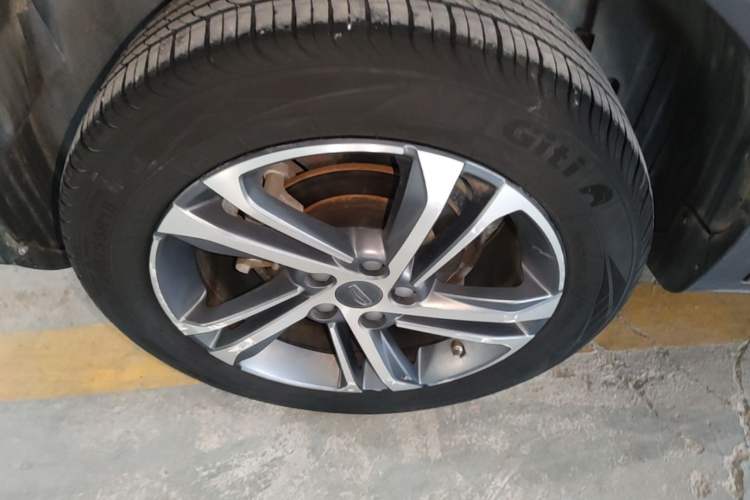 Used Geely Auto Coolray 2021 1.4T DCT Diamond Edition Right Rear Wheel Hub