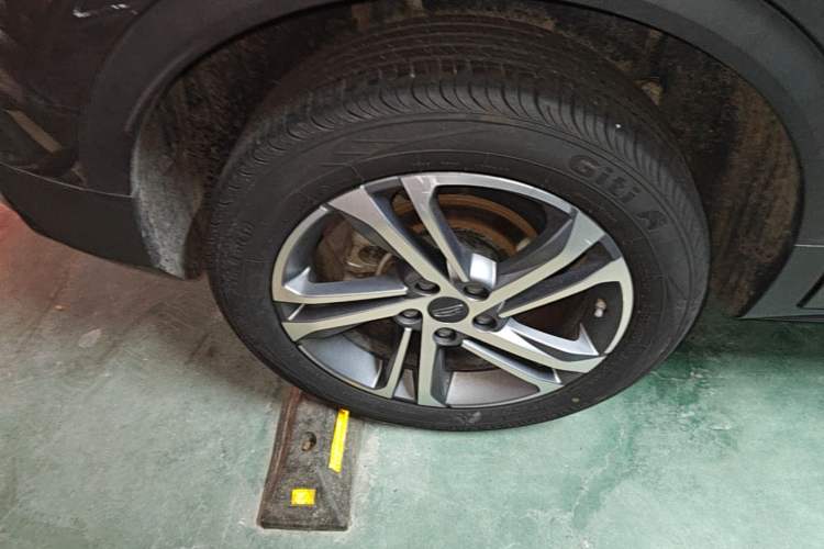 Used Geely Auto Coolray 2021 1.4T DCT Diamond Edition Right Rear Wheel Hub