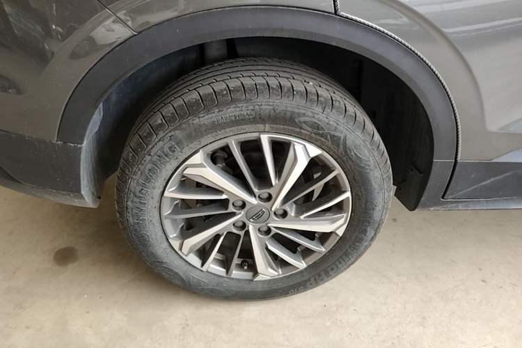 Used Geely Auto Coolray 2021 1.4T Manual Gold Edition Right Rear Wheel Hub