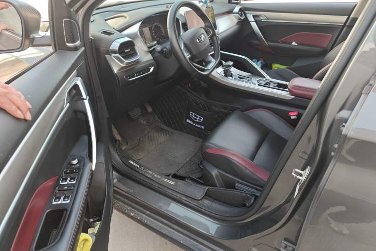 Used Geely Auto Coolray 2021 1.4T DCT Diamond Edition Interior 3